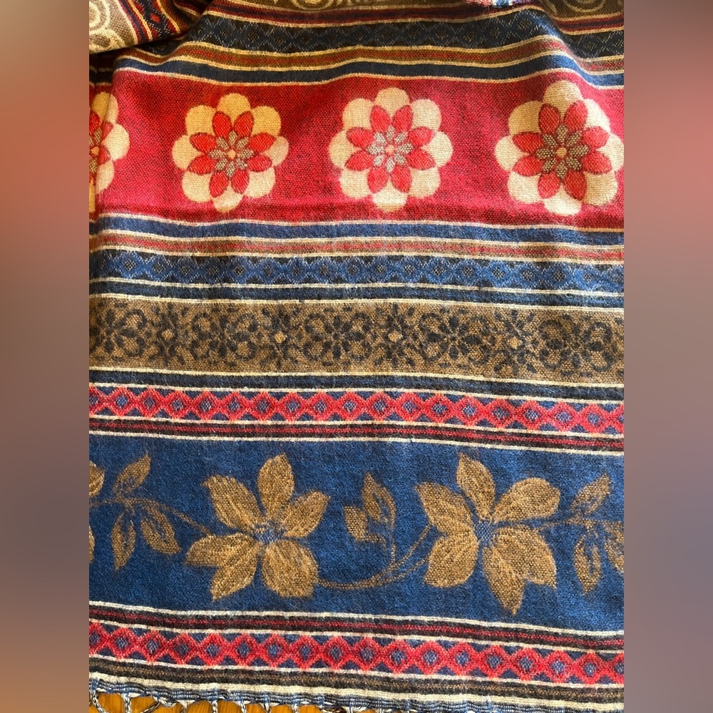 Soft Wool Scarf - Picture 2 of 3